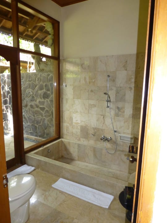 Bungalow Nr. 11 Bad mit Dusche im Freien Hotel Matahari Beach Resort & Spa