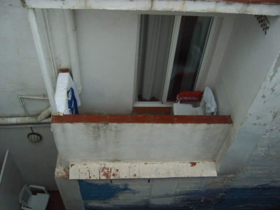 Balkone verdreckt Hotel Continental