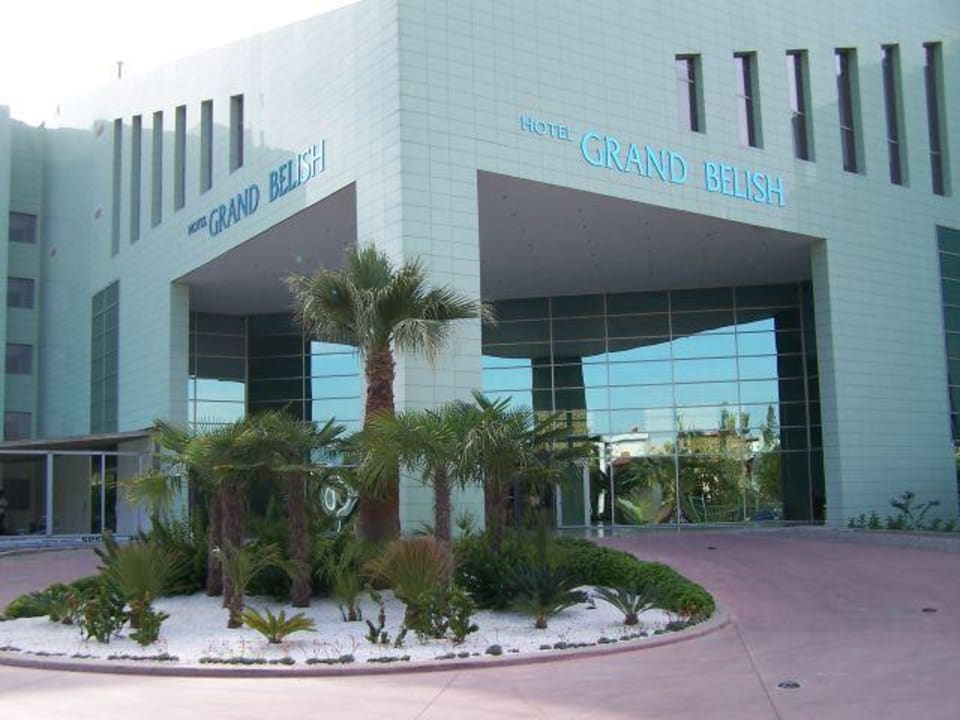Eingang Grand Belish Resort Hotel & Spa