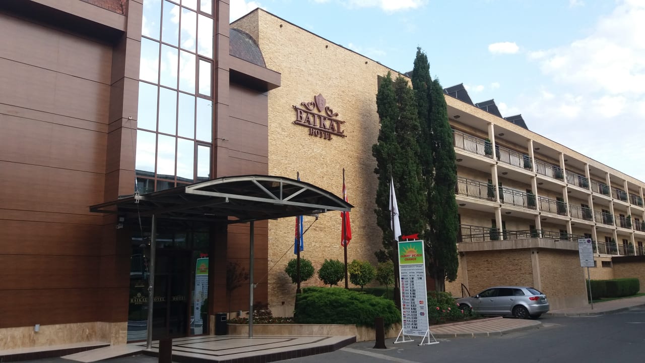 Außenansicht Hotel Baikal