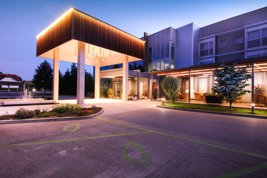 Außenansicht Hotel Vivat