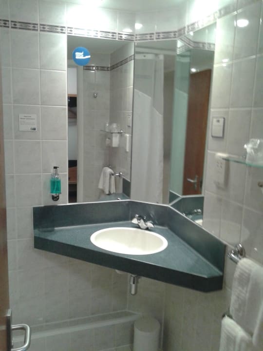 Łazienka Holiday Inn Express Peterborough