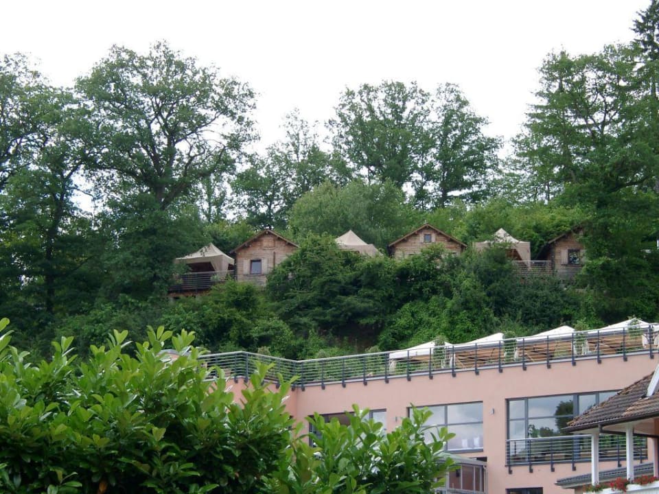 Bali Loge auf kleiner Anhöhe BollAnts Spa im Park