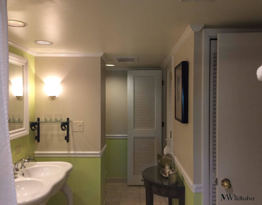 Bad Hotel Ocean Key Resort & Spa