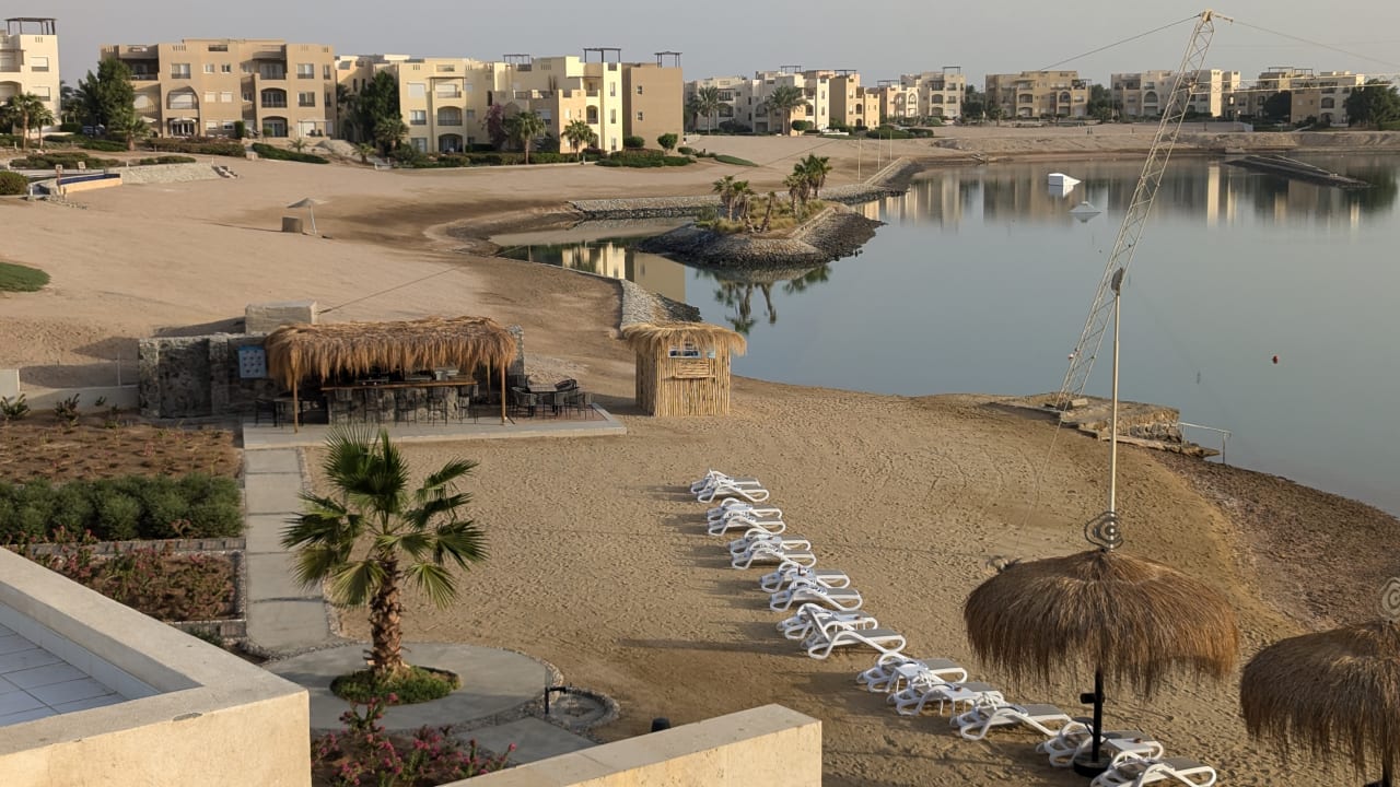Strand Creek Hotel and Residences El Gouna