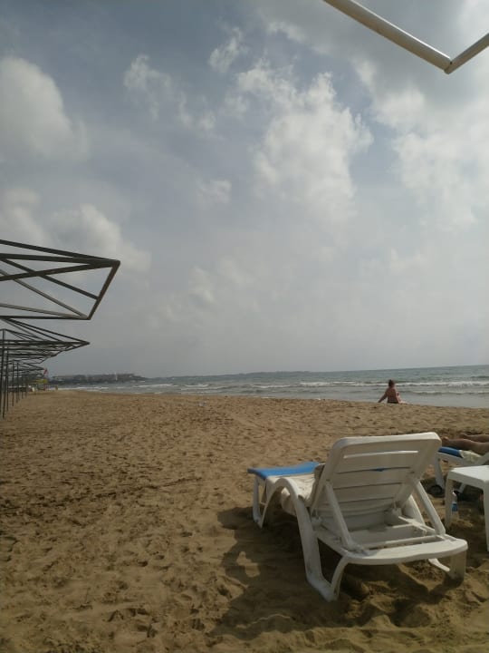 Strand Luna Blanca Resort & Spa
