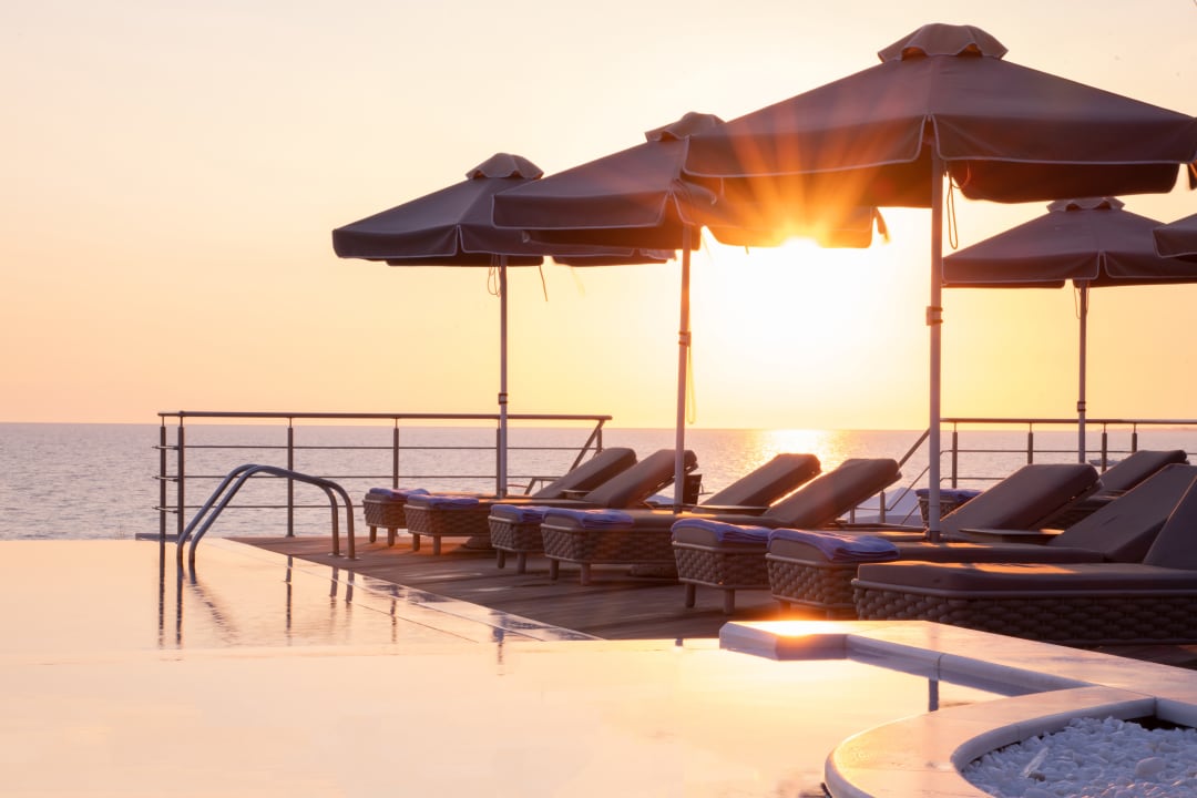 Pool Pomegranate Wellness Spa Hotel