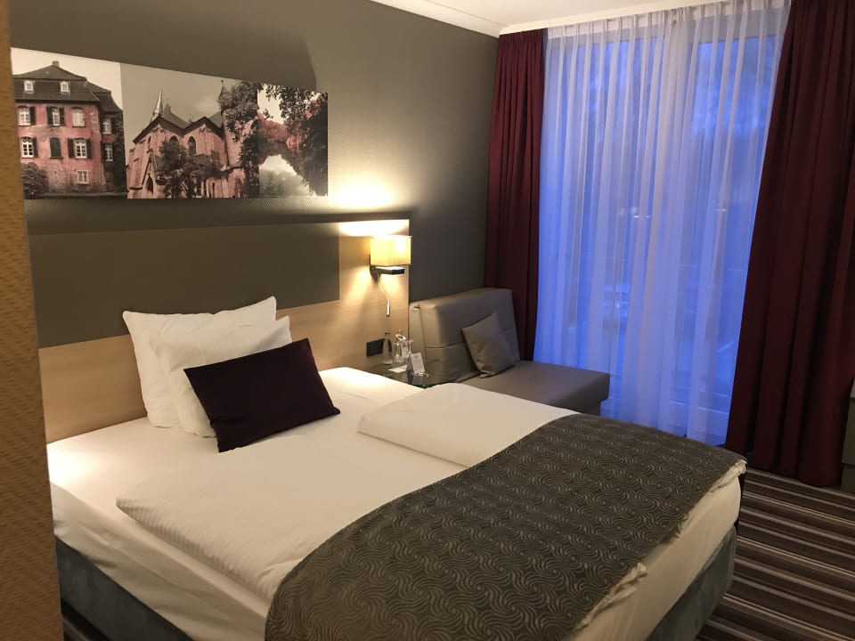 Außenansicht Leonardo Hotel Düsseldorf Airport - Ratingen