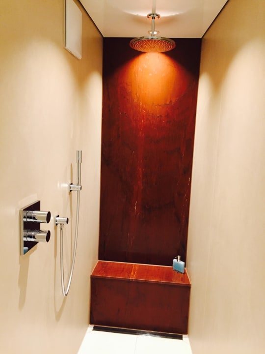 Dusche Standardzimmer Schwitzer's Hotel am Park