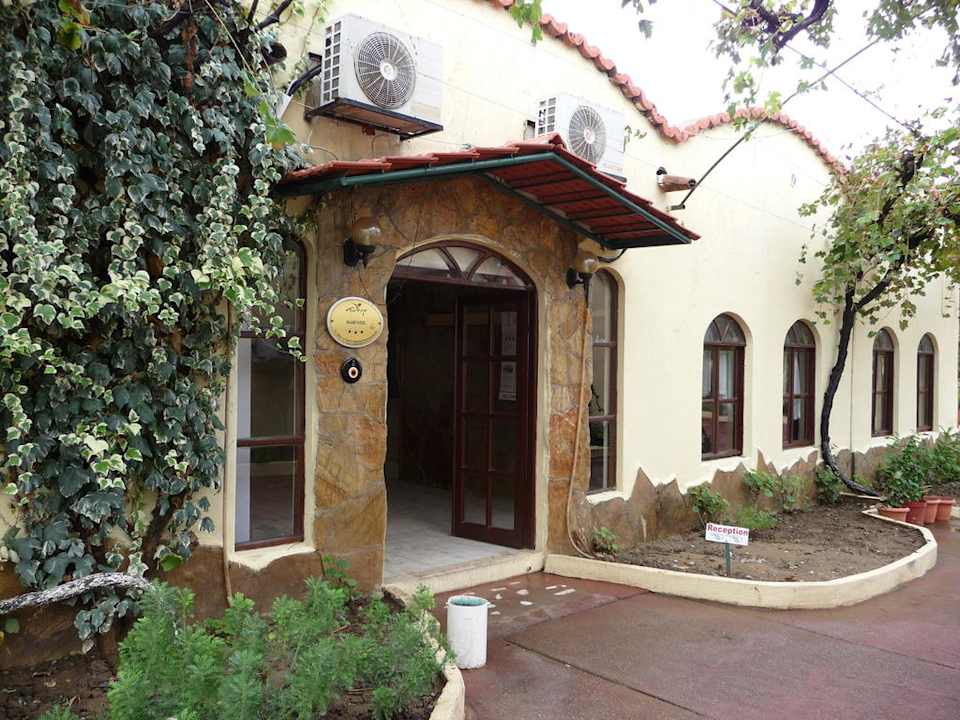 Zur Lobby Hotel Mari