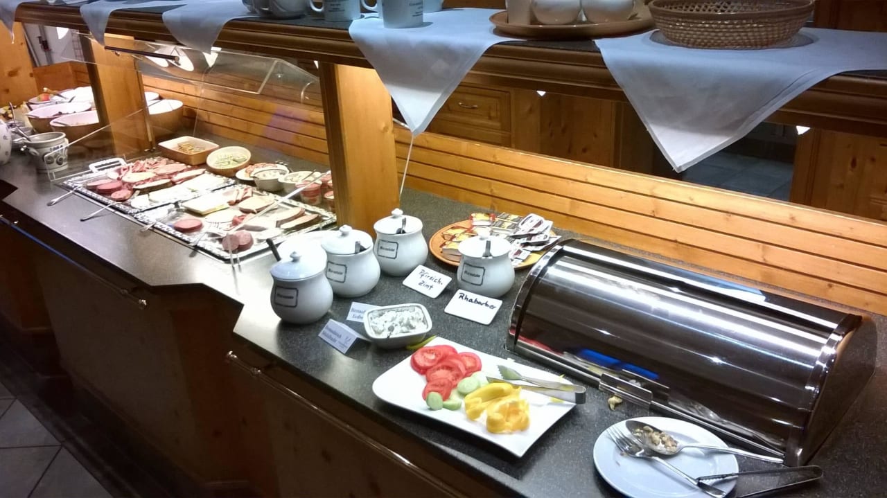 Frühstücksbuffet Burghotel Goldener Hirsch