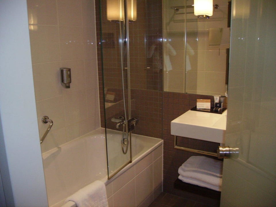 Blick ins Bad Mövenpick Hotel Amsterdam City Centre