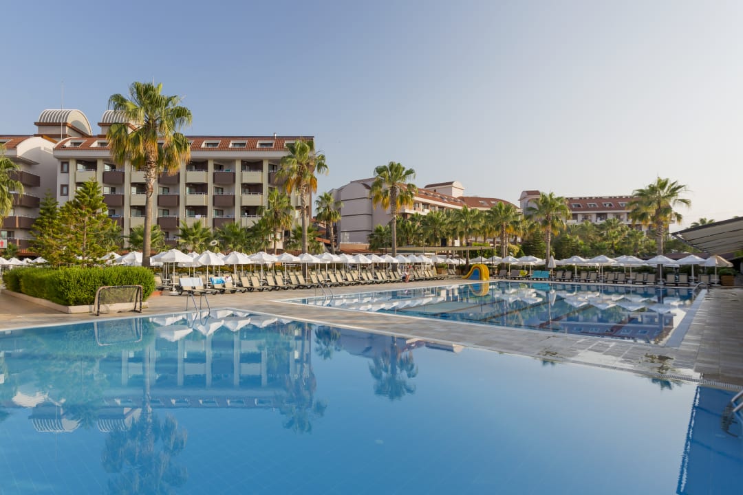 Pool Hane Family Resort