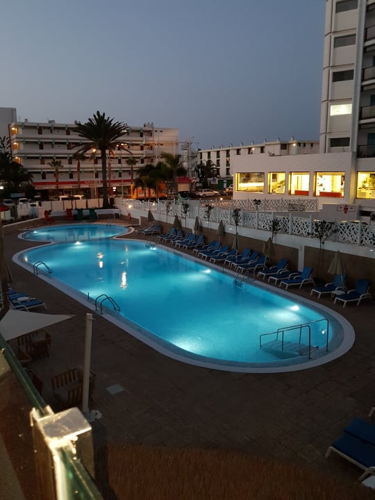 Pool Bull Escorial & Spa