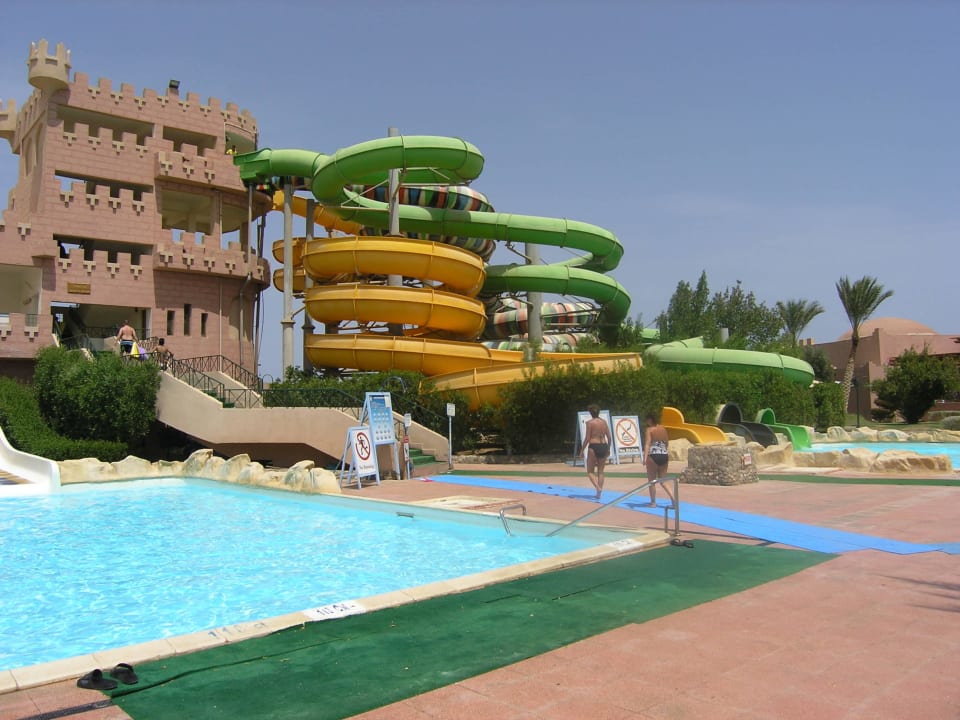 Rutschenturm 1 im Aquapark Akassia Swiss Resort