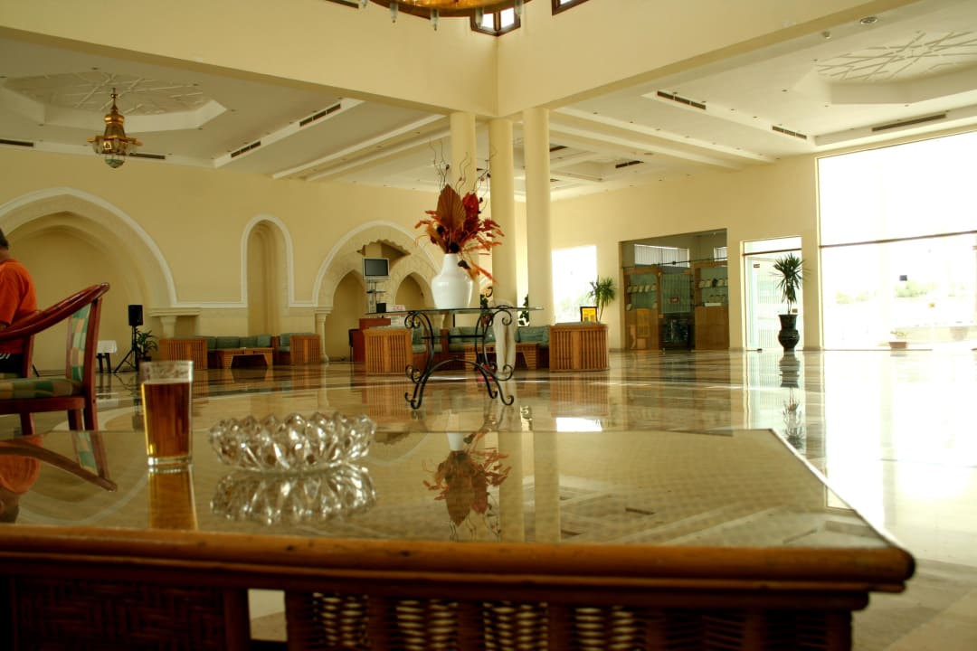 Икебана Pensée Royal Garden Beach Resort