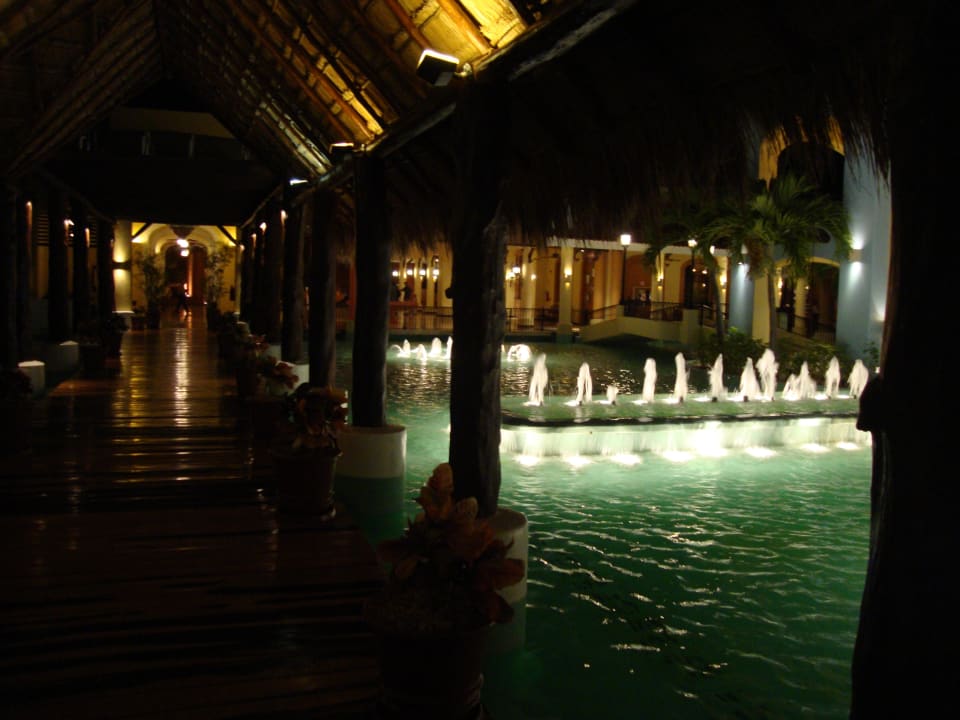 Wasserspiele Iberostar Selection Paraiso Maya Suites