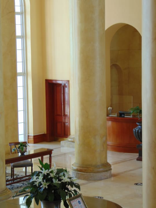 Lobby Hotel Southern Sun The Cullinan