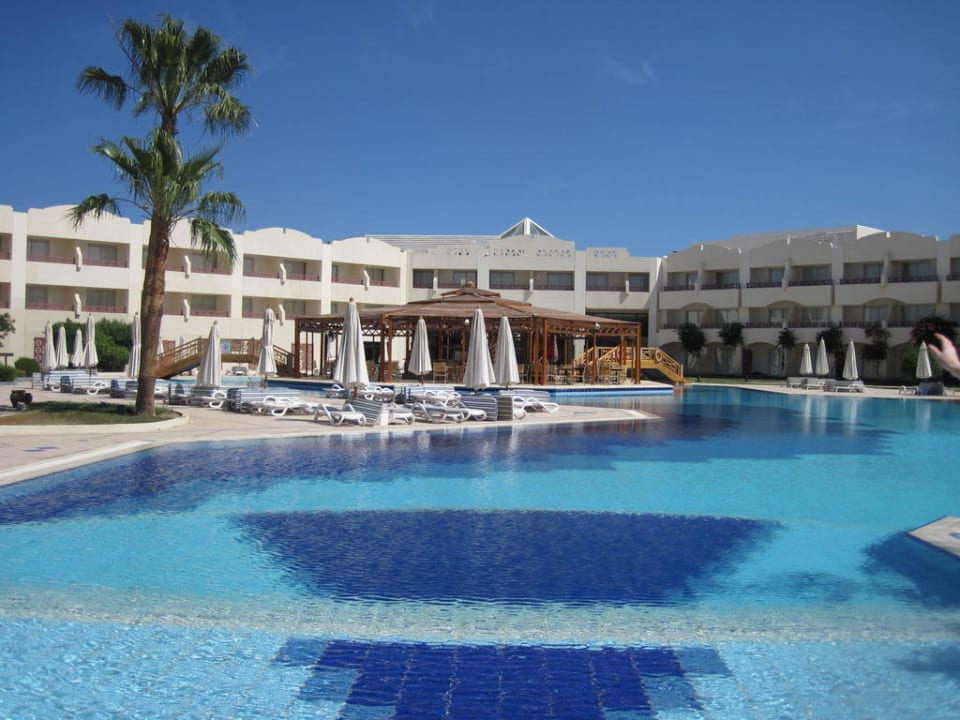 Бассейн Naama Bay Promenade Beach Resort Managed By Accor