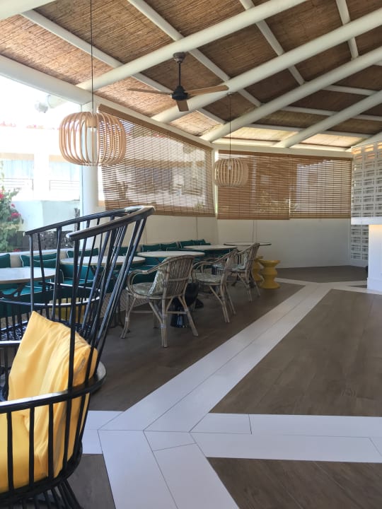 Poolbar H10 Las Palmeras