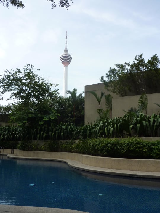 Pool mit Fernsehturm Sheraton Imperial Kuala Lumpur