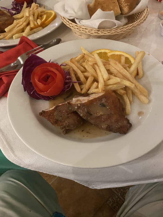 Gastro Imperial Shams Abu Soma
