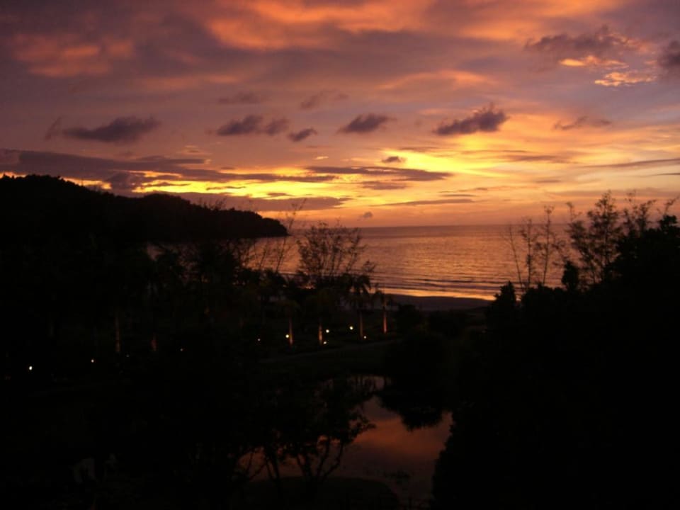 Abenddämmerung Hotel Nexus Resort Karambunai