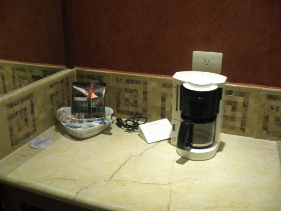 Kaffemaschine mit Kaffepulver und so weiter Iberostar Selection Paraiso Maya Suites