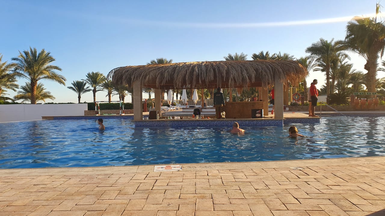 Pool Fort Arabesque Resort, Spa & Villas