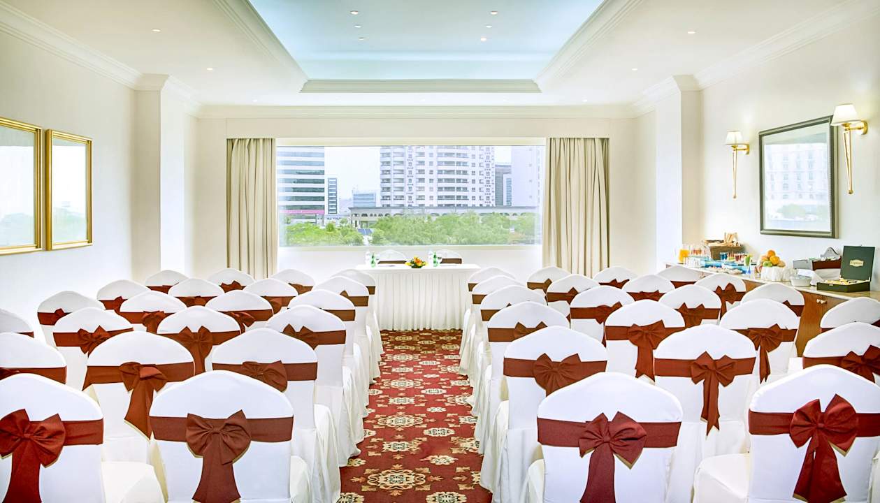 Sonstiges City Seasons Suites