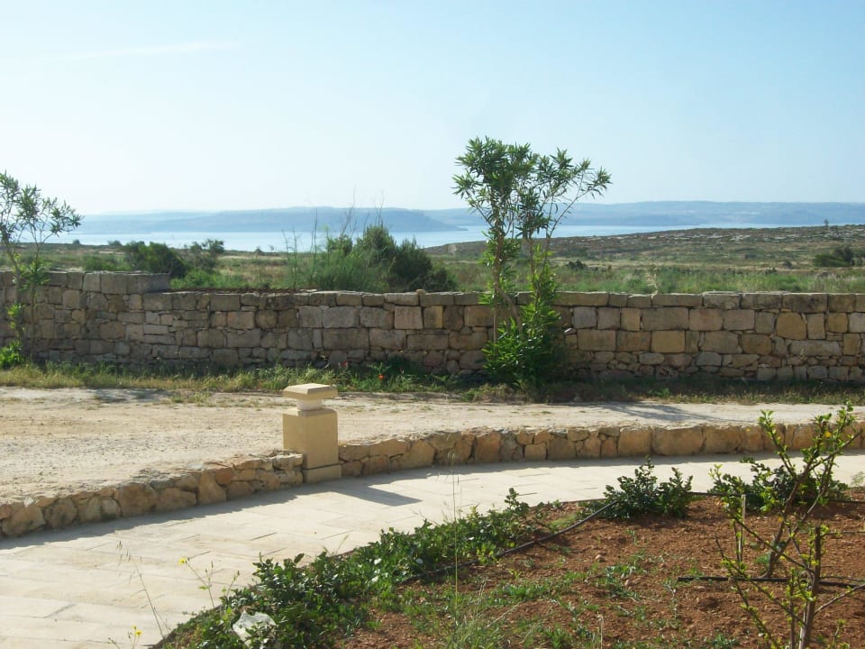 Gartenanlage mit Meerblick Ta Cenc Hotel