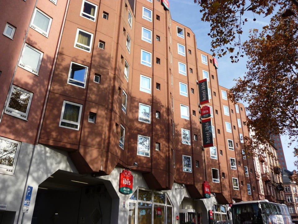 Hotelfassade Hotel Ibis Frankfurt Centrum