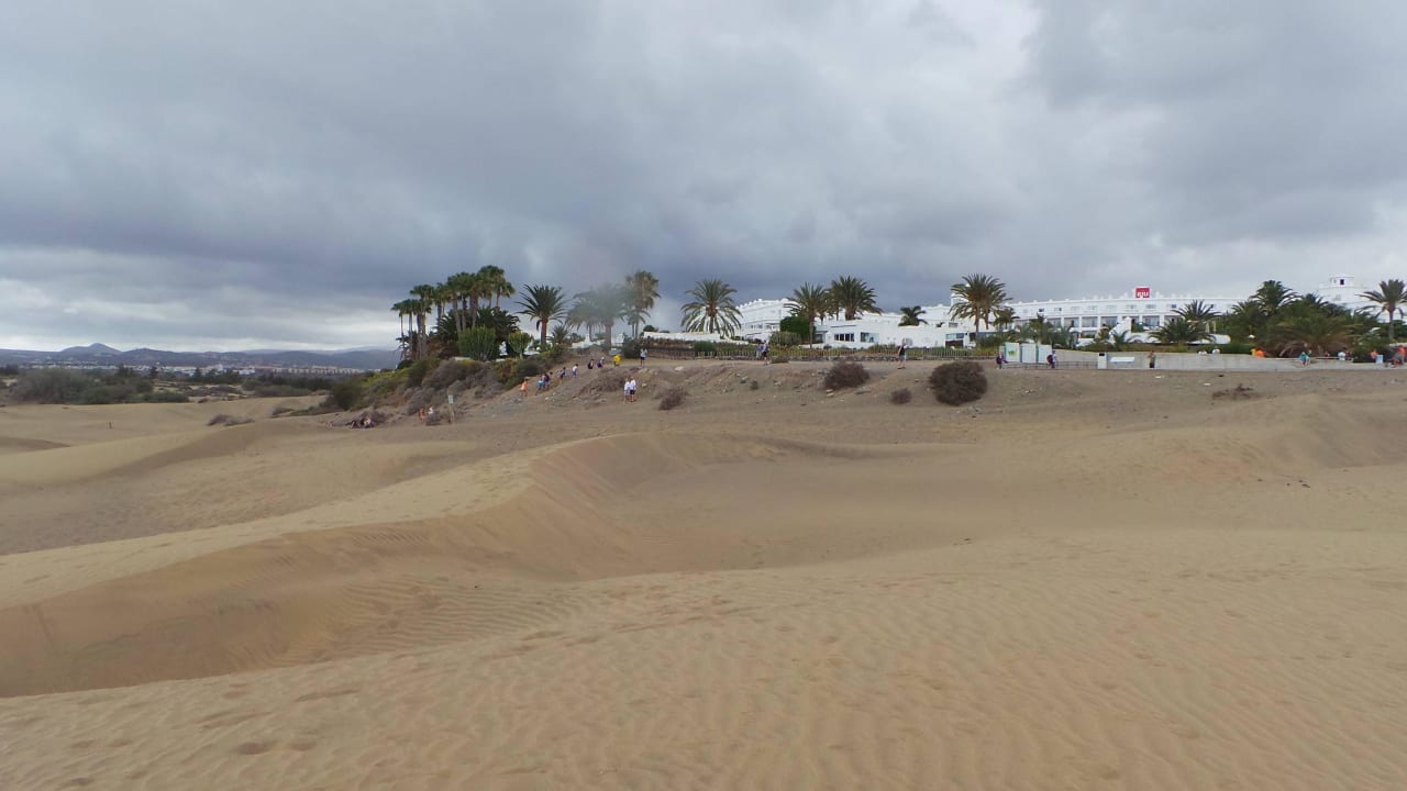 Von den Dünen aus gesehen das wunderschöne Hotel Hotel Riu Palace Maspalomas Adults Only