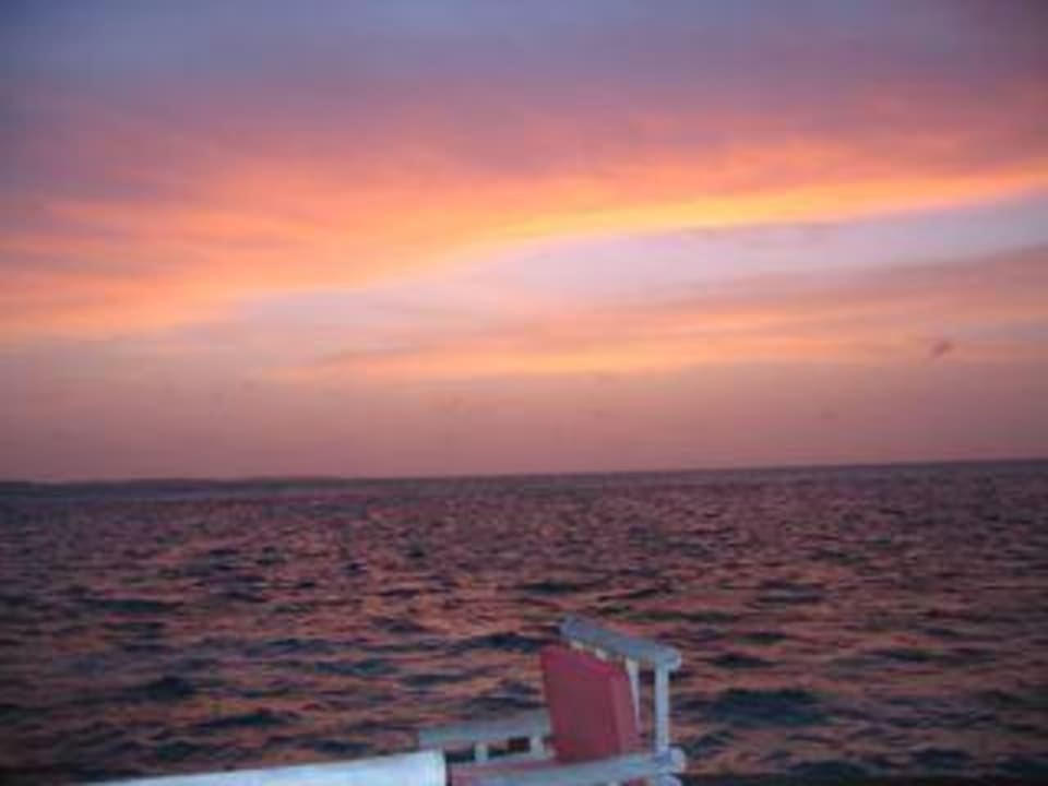 Sonnenuntergang an der Bar Hideaway Beach Resort & Spa