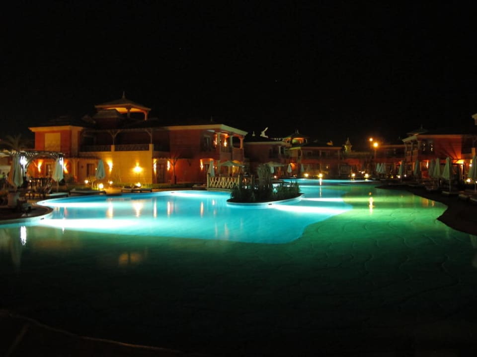 Pool bei Nacht Pickalbatros Alf Leila Wa Leila Resort - Neverland Hurghada