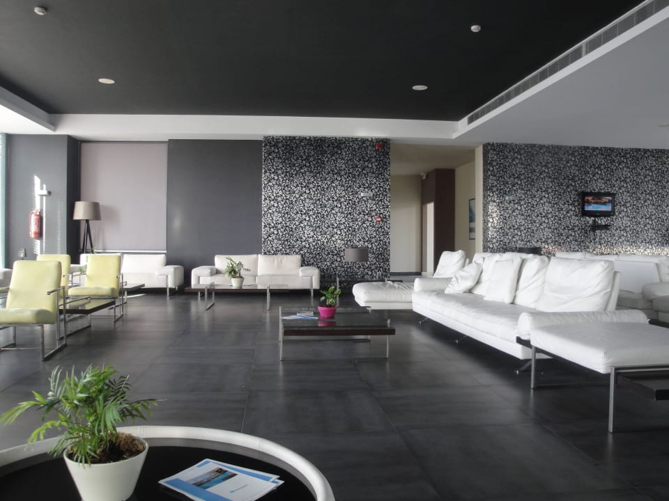 Schöner Eingangsbereich Atlantica Mikri Poli Crete