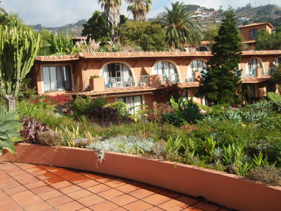 Blick übers Hotelgelände Hotel Quinta Splendida Wellness & Botanical Garden