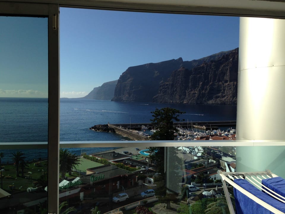 Ausblick vom Wohnzimmer TUI BLUE Los Gigantes