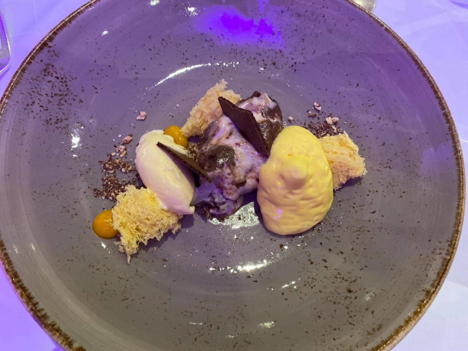 Gastro Wellnesshotel ...liebes Rot-Flüh