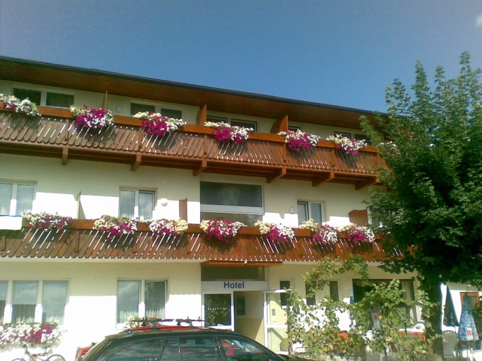 Außenansicht Hotel-Restaurant Hudelist