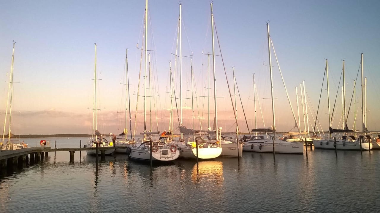 Hafen Breege Abendstimmung Pension Mola