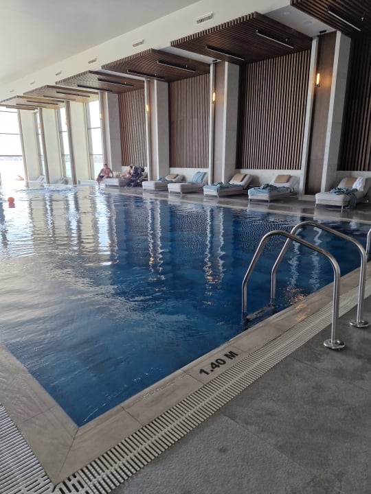 Pool Anda Barut Collection