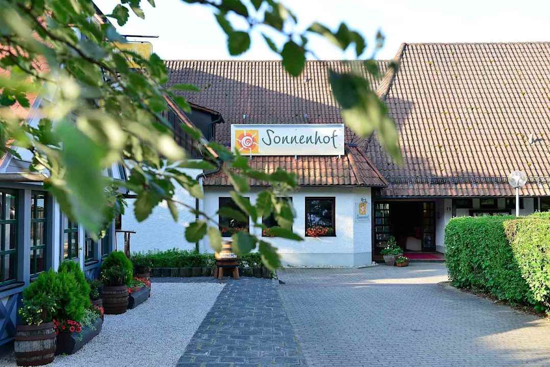 Außenansicht Hotel Sonnenhof Pleinfeld