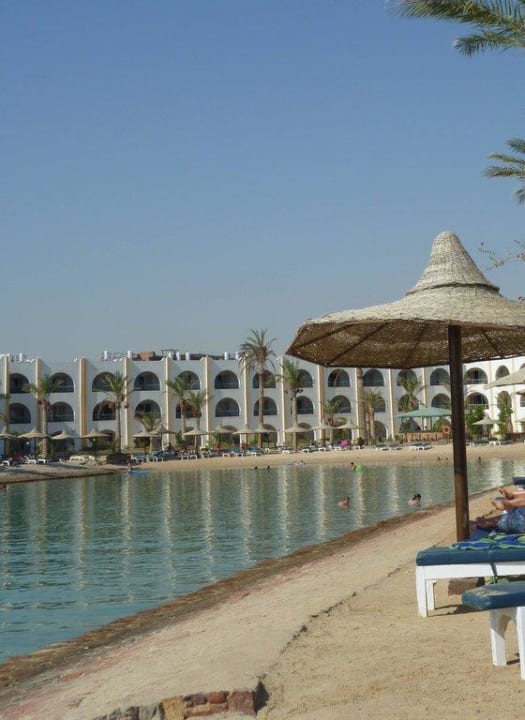 Blick in Lagune B Arabia Azur Resort