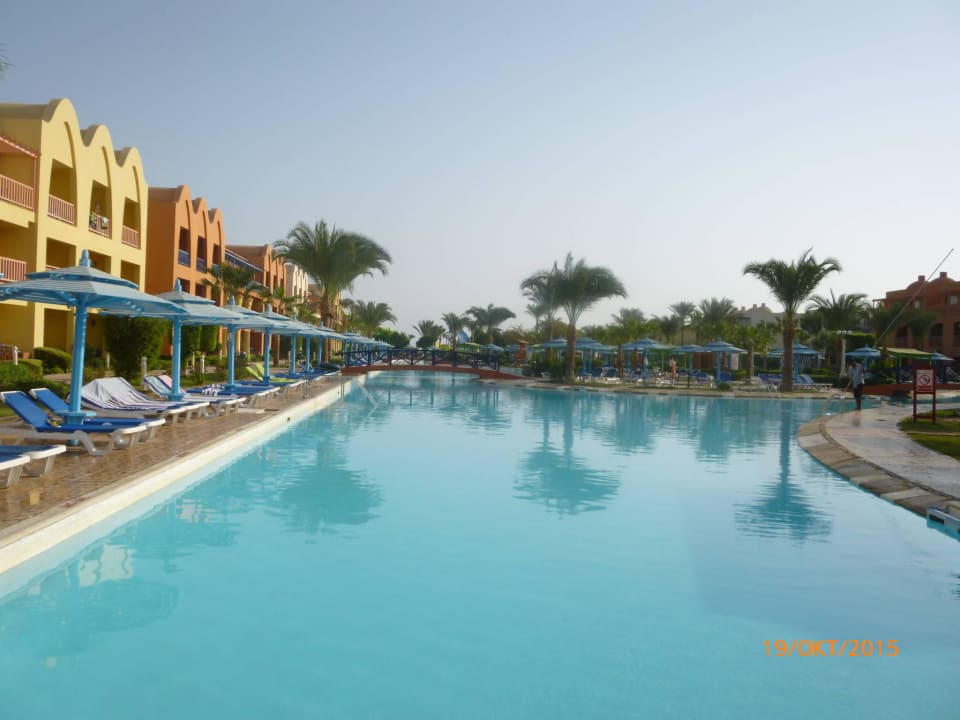 Großer Pool Titanic Beach Spa & Aqua Park