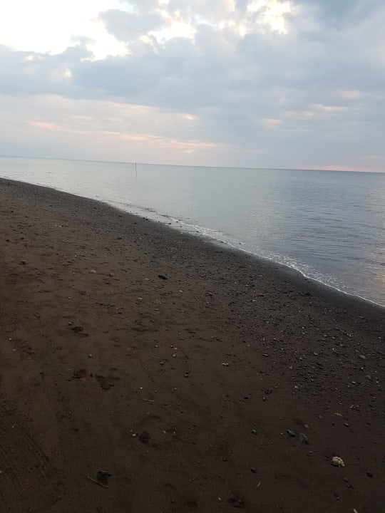Strand The Lovina