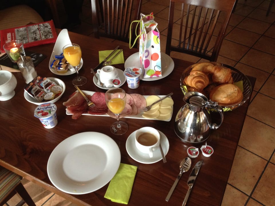 Das leckere Frühstück Hotel Römischer Kaiser