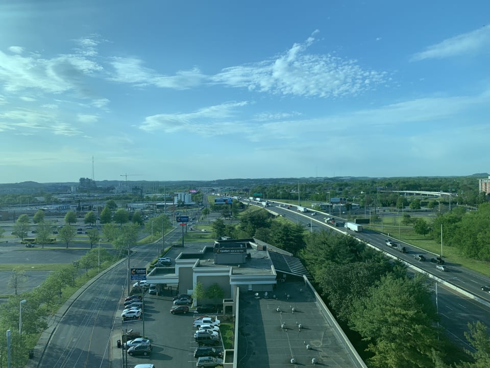 Ausblick La Quinta Inn & Suites by Wyndham Nashville Downtown Stadium