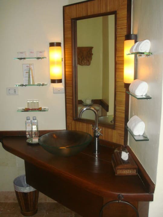 Bad Anavana Beach Resort