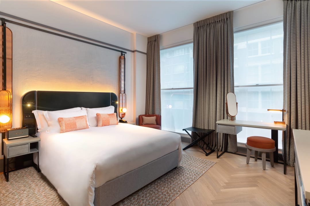 Zimmer Hart Shoreditch Hotel London, Curio Collection by Hilton